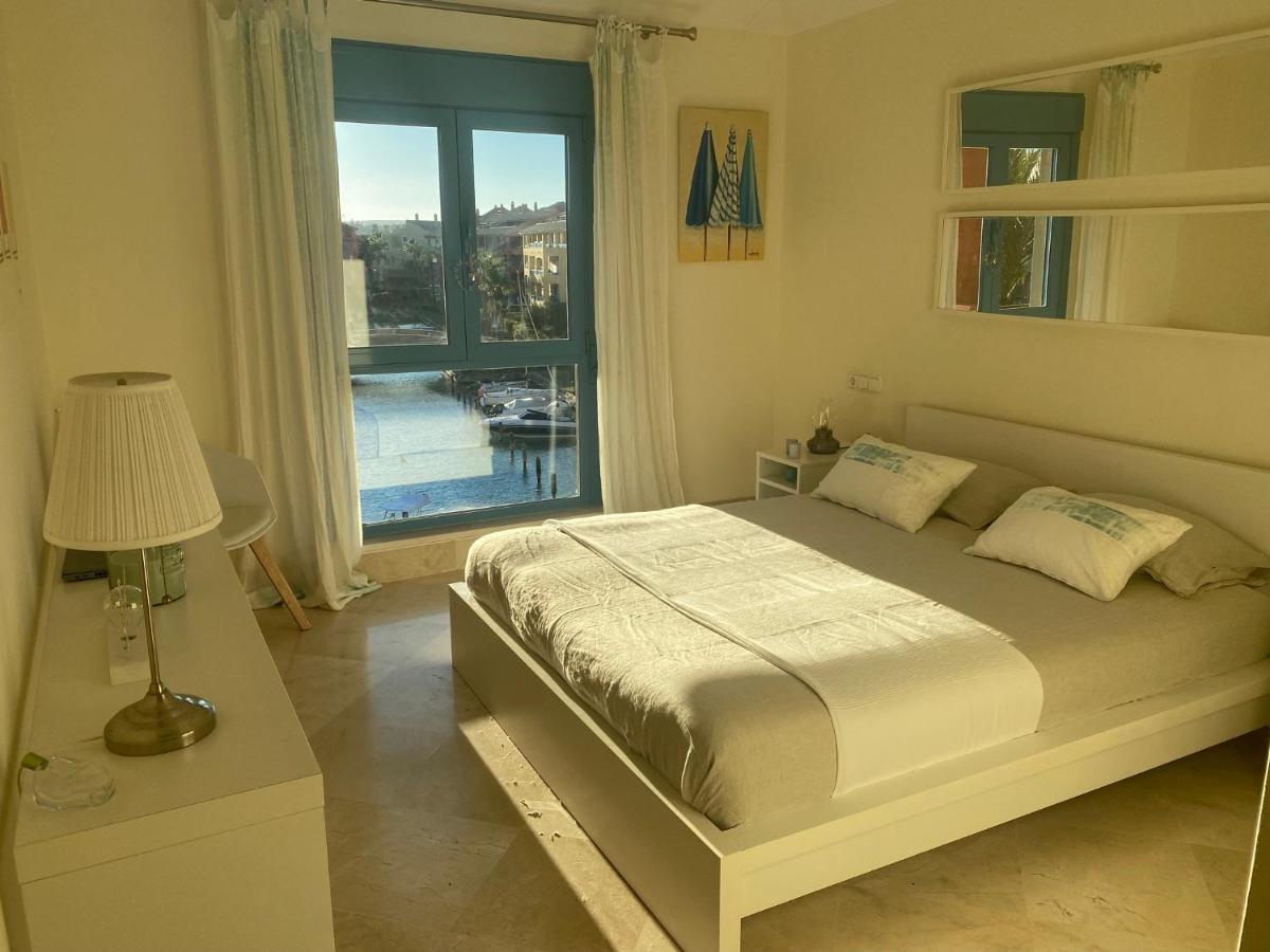 Apartamento Con Terraza Sobre La Marina De Sotogrande 산 로케 외부 사진