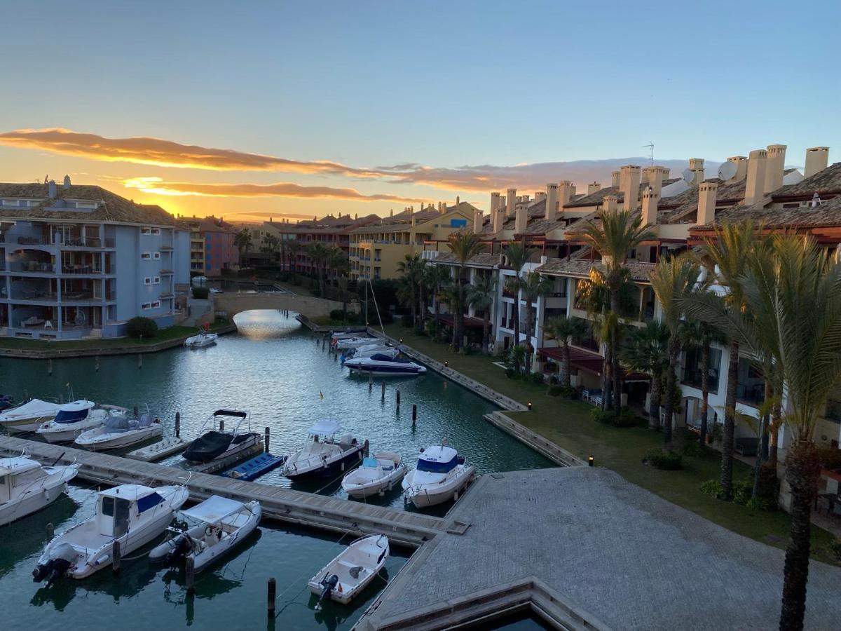 Apartamento Con Terraza Sobre La Marina De Sotogrande 산 로케 외부 사진
