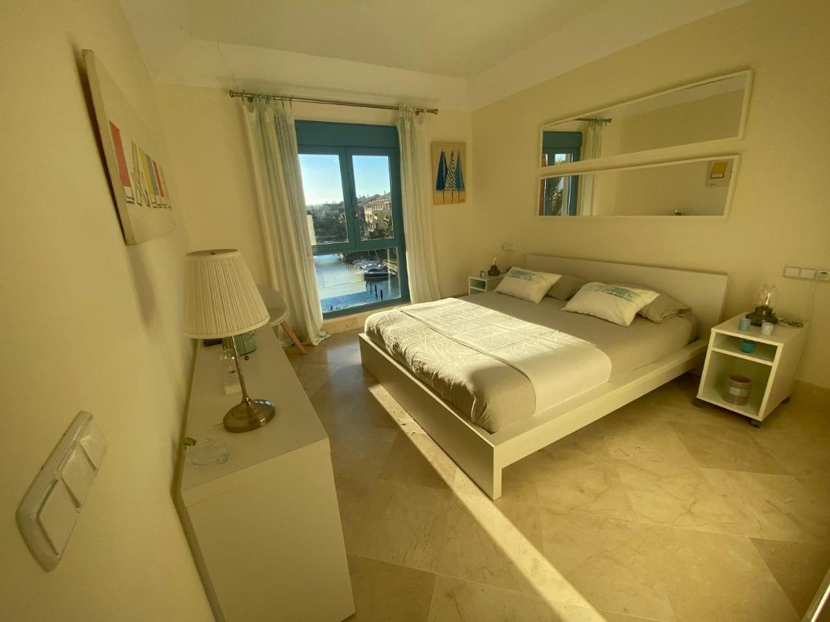 Apartamento Con Terraza Sobre La Marina De Sotogrande 산 로케 외부 사진